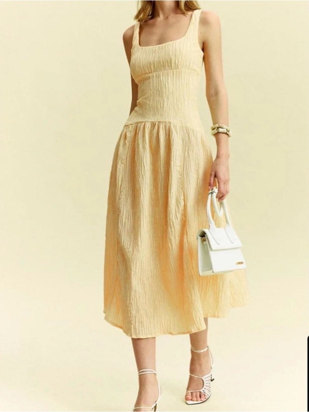 Sleeveless Yellow Midi Dress with Square Neck
